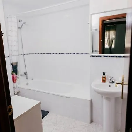 2 Bedroom Terrace & Pool 公寓