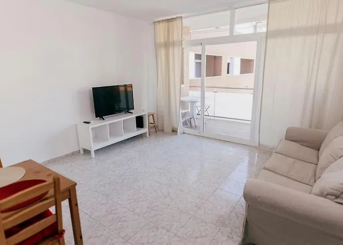 2 Bedroom Terrace & Pool 公寓 滨海略雷特