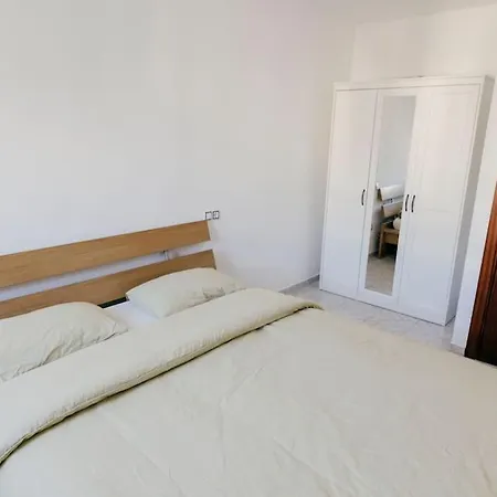 Apartment 2 Bedroom Terrace & Pool *