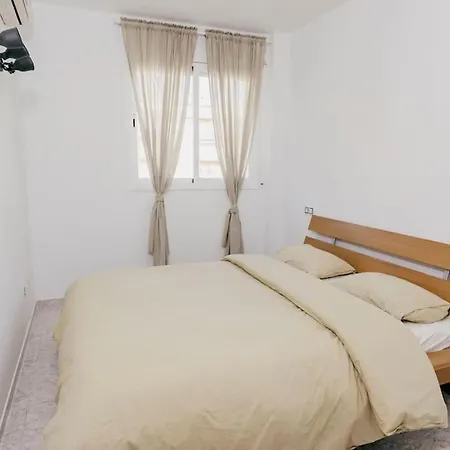 Apartment 2 Bedroom Terrace & Pool
